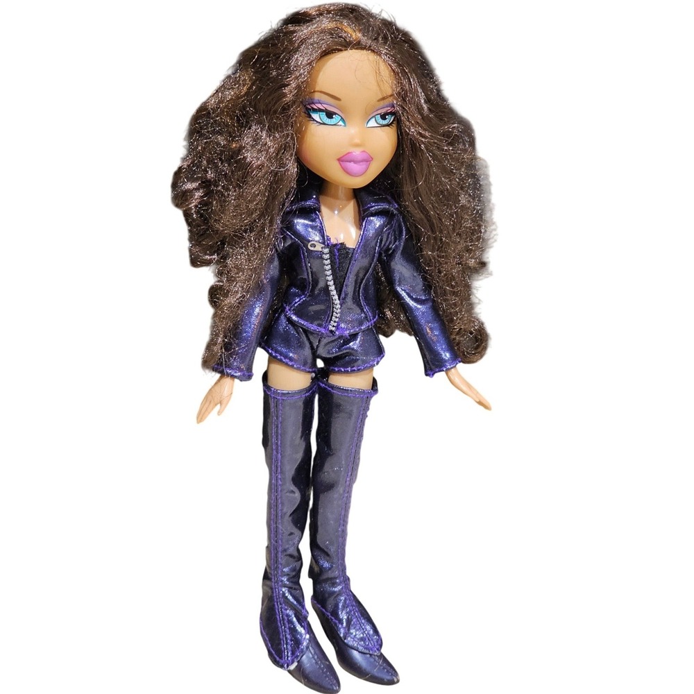 Bratz Doll‎ MGA 2001 Purple Metallic Jacket Shorts Thigh High Boots Y2K Glam